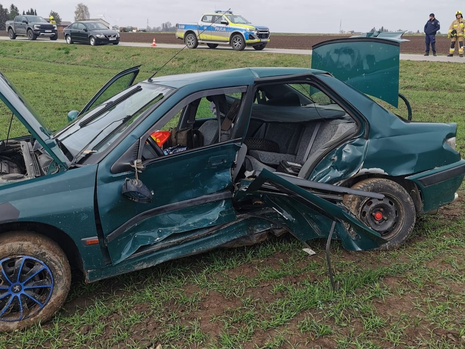 Wypadek w gminie Łaszczów. Kierowcy w szpitalu [ZDJĘCIA]