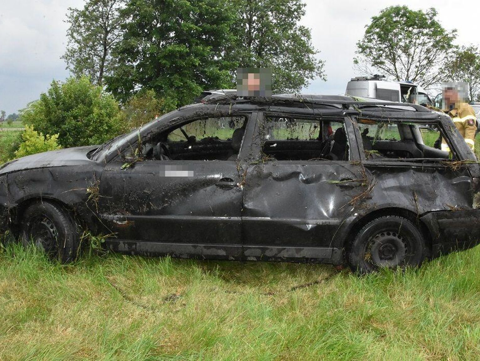 Lubelskie: Wypadek w ulewnym deszczu. Życia nauczycielki nie udało się uratować [ZDJĘCIA]