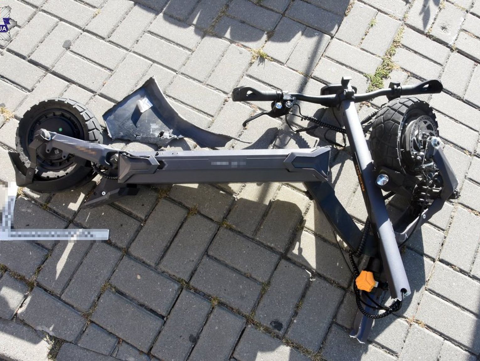 Zamość: Kierująca Toyotą zderzyła się z 15-latkiem na hulajnodze. Chłopiec na szczęście miał kask