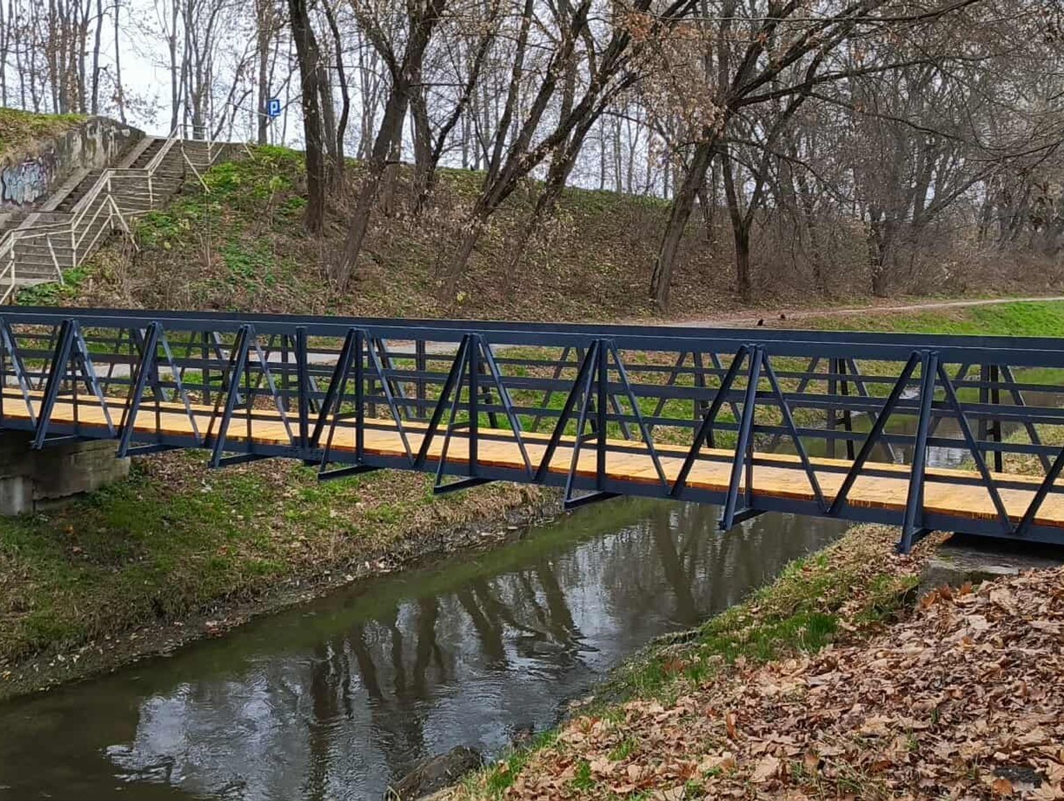 Zamość: Kładka dla pieszych nad rzeką Łabuńką wyremontowana