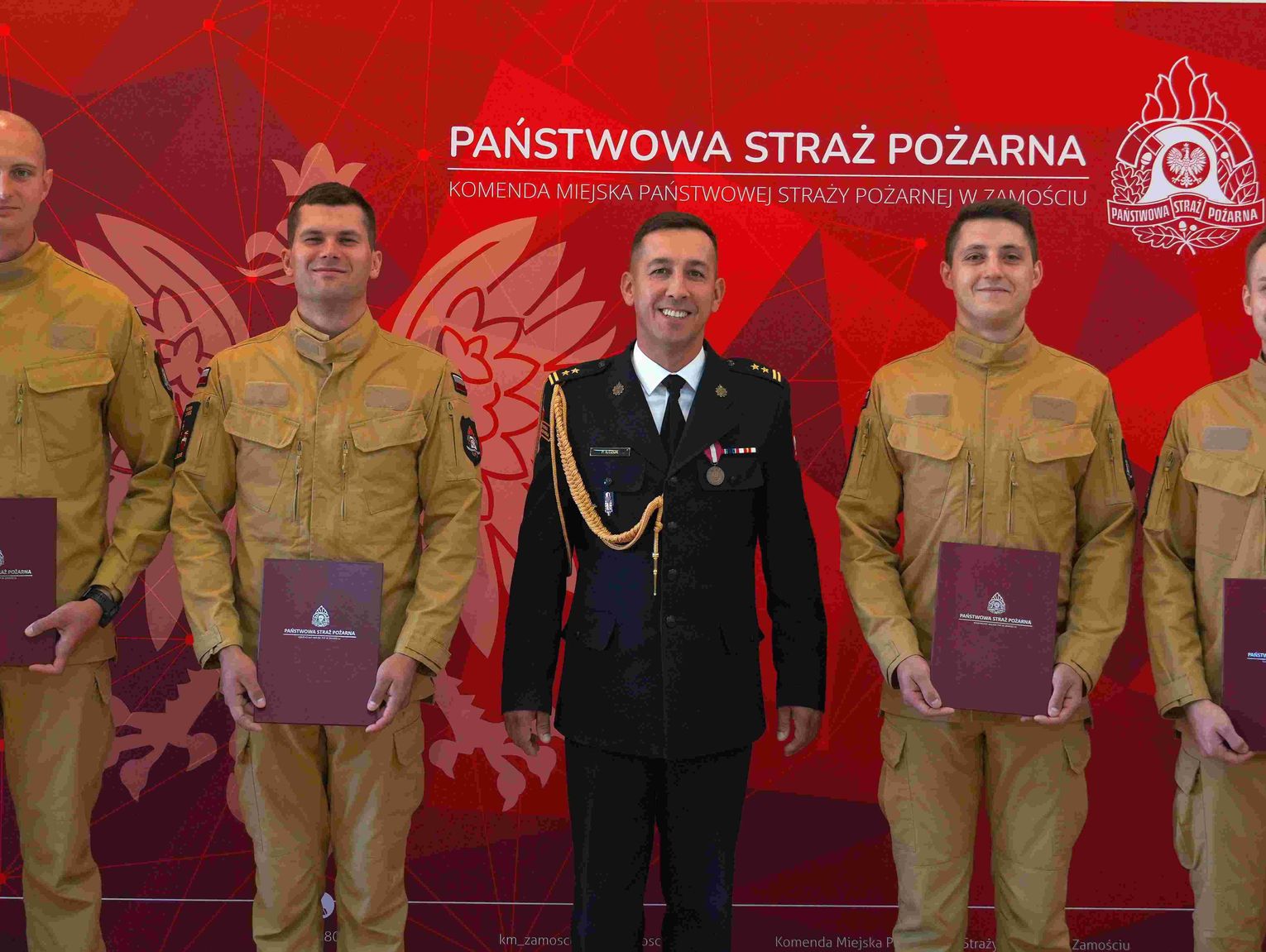 Zamośc. Ślubowanie nowych strażaków