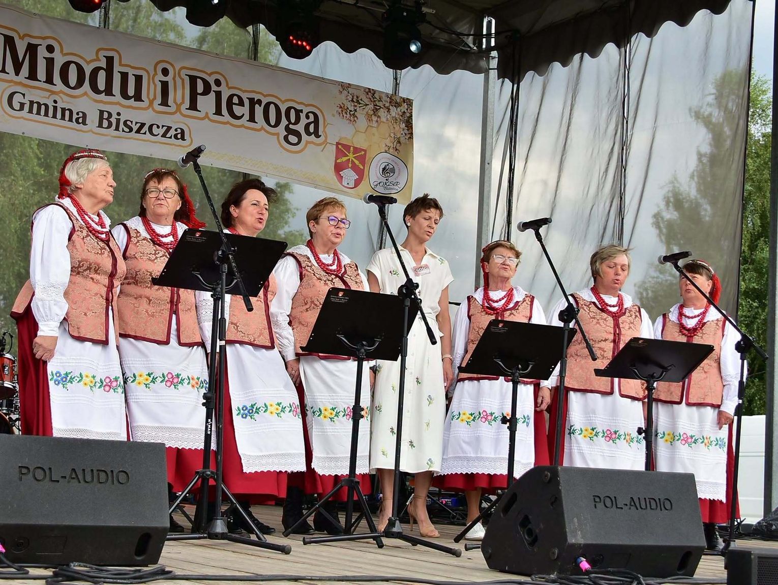 Zapach miodu, smak pieroga i tłumy nad zalewem