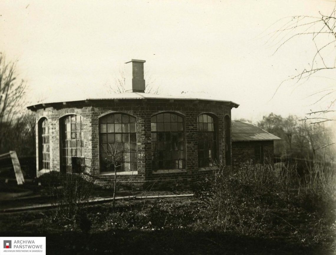 Cieplarnia w parku, Zamość, 1938 r., autor Tadeusz Zaremba