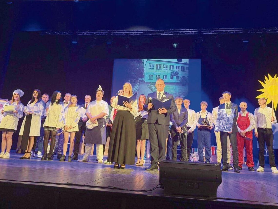 W ciągu dziesięciu dekad historii szkołę w Hrubieszowie ukończyły tysiące absolwentów – późniejszych inżynierów, wojskowych wysokiego stopnia i rangi oraz przedstawicieli innych służb mundurowych.