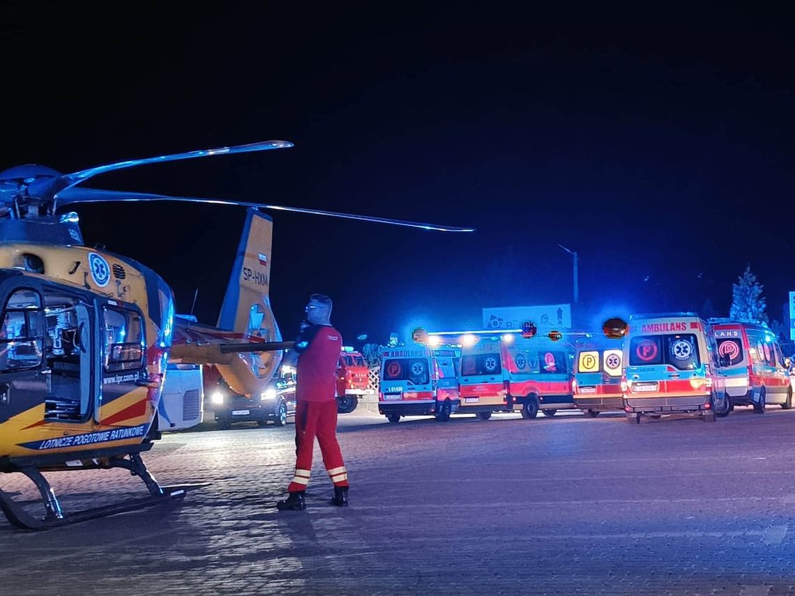 16 dzieci w nocy zabrano do szpitali. Zbiorowe zatrucie na obozie piłkarskim pod Tomaszowem 4 sierpnia w nocy do szpitali w Biłgoraju, Tomaszowie Lubelskim i Zamościu trafiło 16 dzieci z okolic Rzeszowa, które uczestniczyły w obozie sportowym pod Tomaszowem.