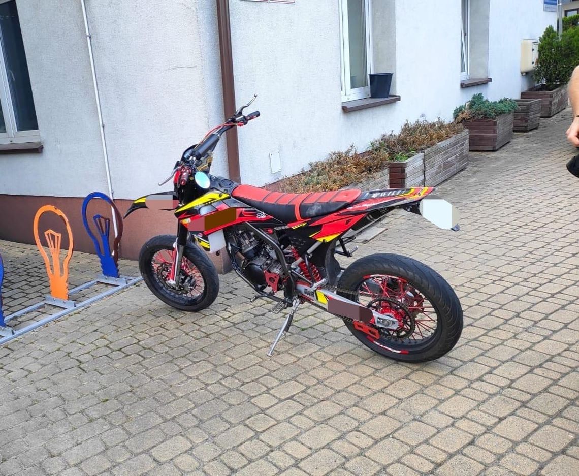 15-latka przechodząc przez oznakowane przejście dla pieszych na ul. Piłsudskiego w Tomaszowie Lubelskim, została potrącona przez 16-latka kierującego motorowerem.