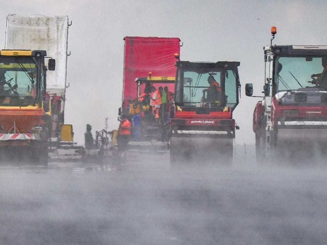 18 km od Zamościa do Tomaszowa Lubelskiego. Mogą budować kolejny odcinek S17 Wojewoda Lubelski wydał decyzję o zezwoleniu na realizację inwestycji drogowej (ZRID) dla ponad 18-kilometrowego odcinka drogi ekspresowej S17 od Zamościa do Tomaszowa Lubelskiego.