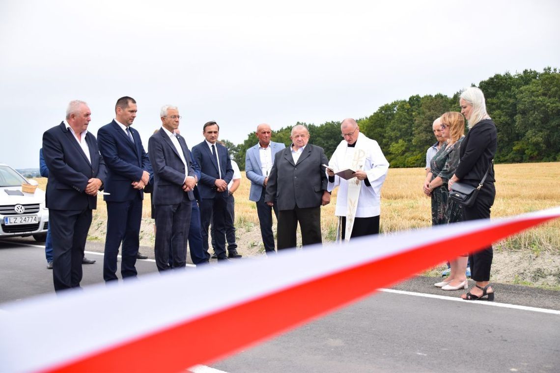 Pod koniec sierpnia oddano do użytkowania brakujący odcinek drogi powiatowej relacji Karp–Cześniki–Wolica Śniatycka.