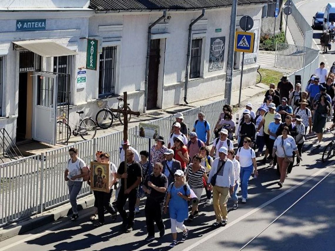 44. Piesza Pielgrzymka z Bełza na Jasną Górę rusza pod hasłem „Pielgrzymi Nadziei” Na zdjęciu 43. Piesza Pielgrzymka Zamojsko-Lubaczowska na Jasną Górę.
