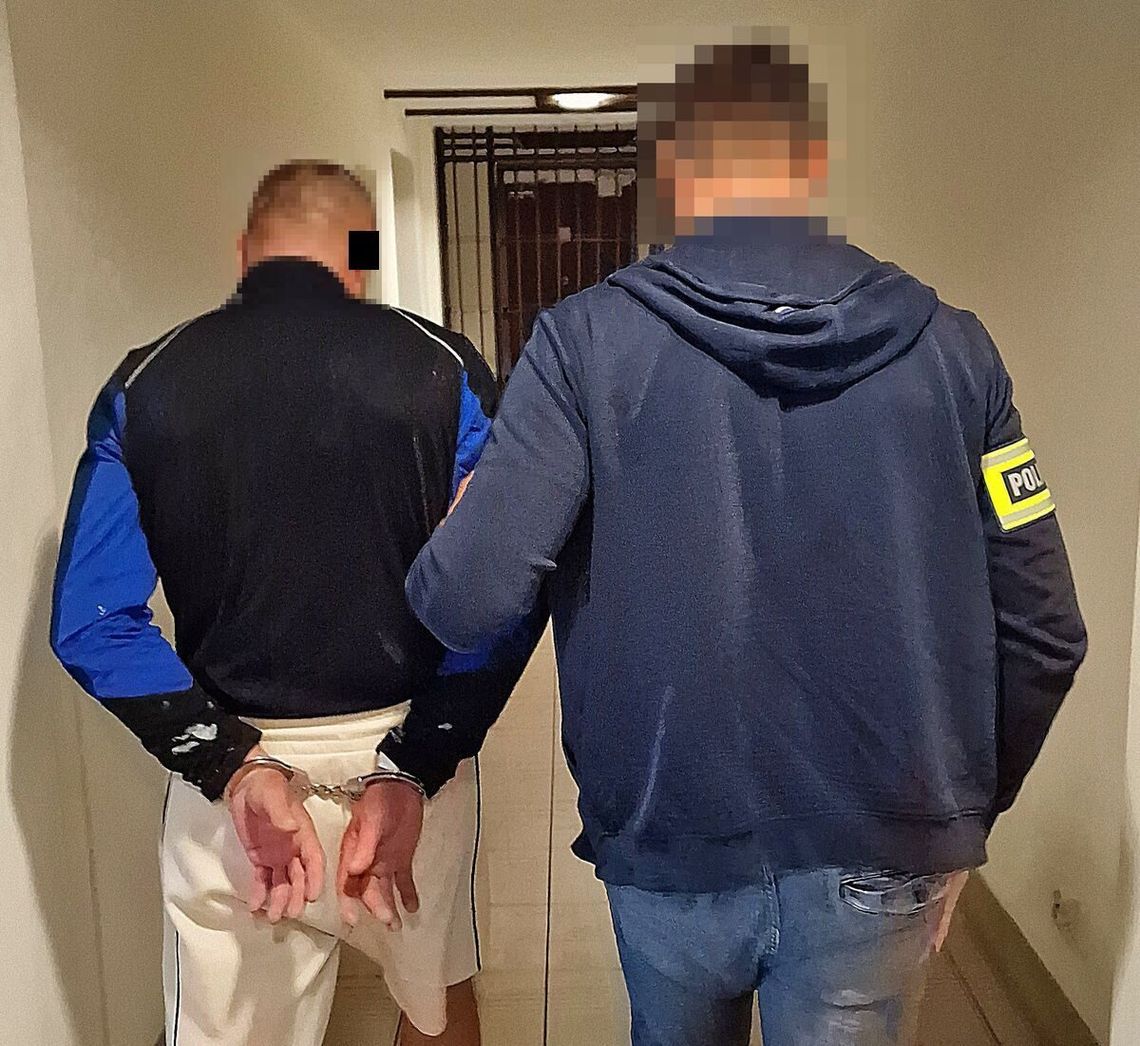 46-letni Tomaszowianin odpowie za znęcanie się nad kobietą i groźbę pozbawienia jej życia Postanowieniem sądu 46-latek z Tomaszowa Lubelskiego został tymczasowo aresztowany na okres 3 miesięcy.
