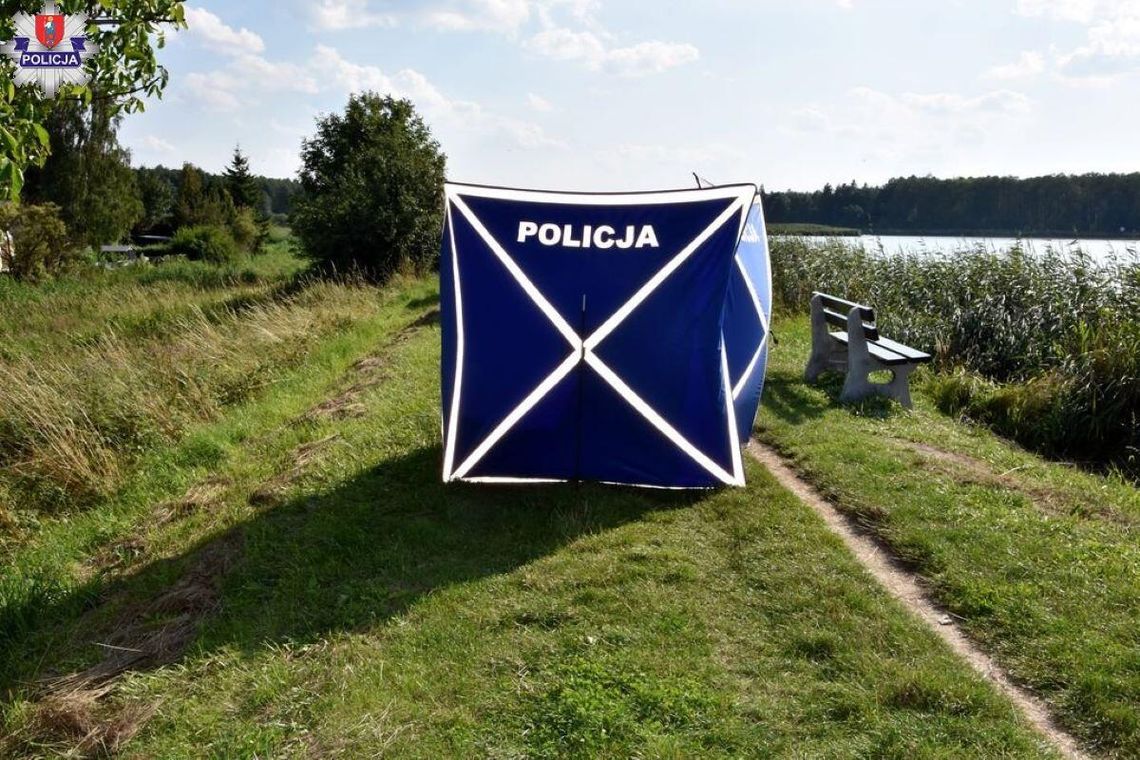 50-letni mieszkaniec Zamościa utonął w miejskim zalewie Policjanci z Zamościa wyjaśniają okoliczności utonięcia 50-latka, którego ciało zostało w poniedziałek 21 lipca odnalezione w zalewie miejskim.