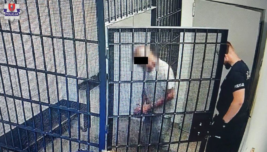 Ruszył na policjantów z maczetą, siekierą i nożem Ruszył na policjantów z maczetą, siekierą i nożem