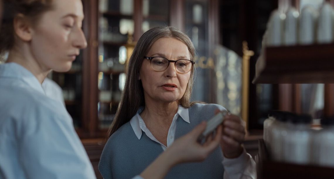 Apteki znikają z mapy Polski, a wydatki na leki biją rekordy Ubywanie aptek jest szczególnie odczuwalne na terenach wiejskich i w mniejszych miejscowościach.
