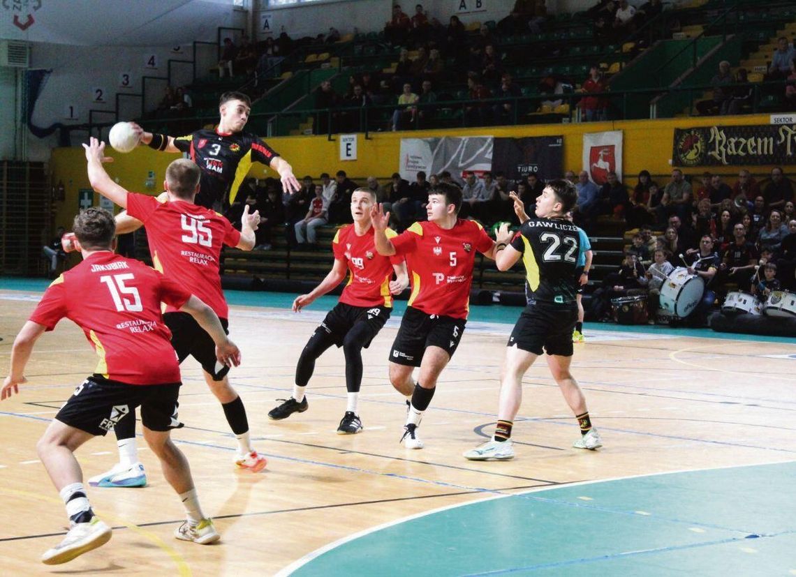 Zespół MKS Padwa Zamość awansował do kolejnej fazy rozgrywek mistrzostw Polski juniorów.