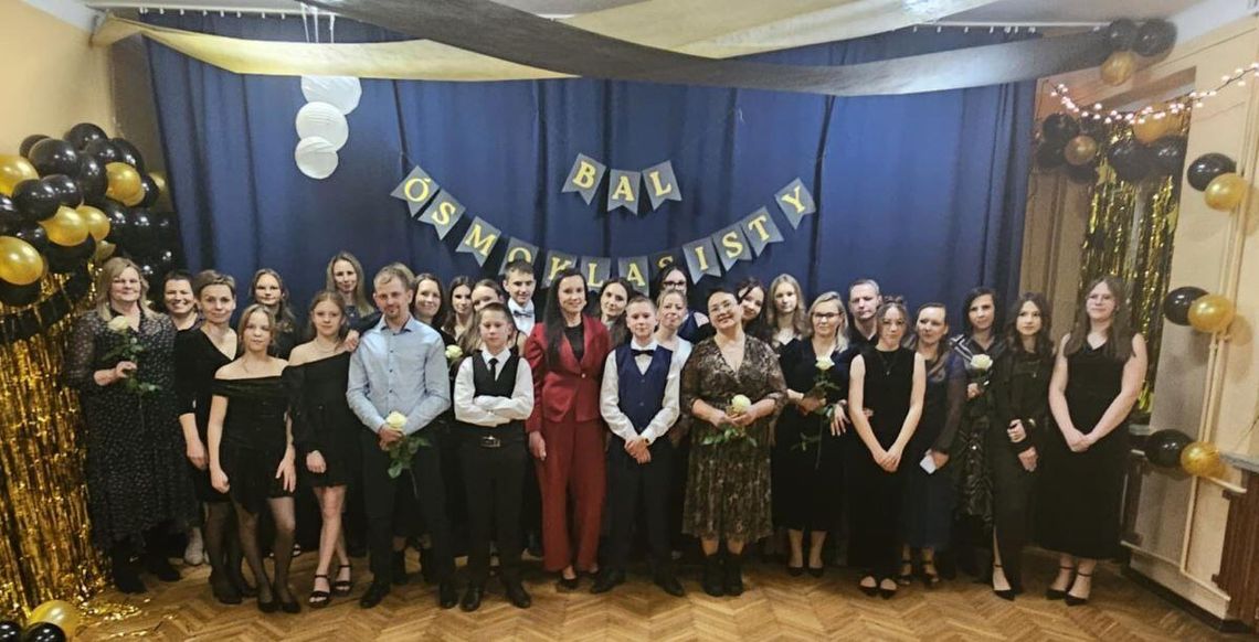 Bal Ósmoklasisty w Szkole Podstawowej w Białowoli.