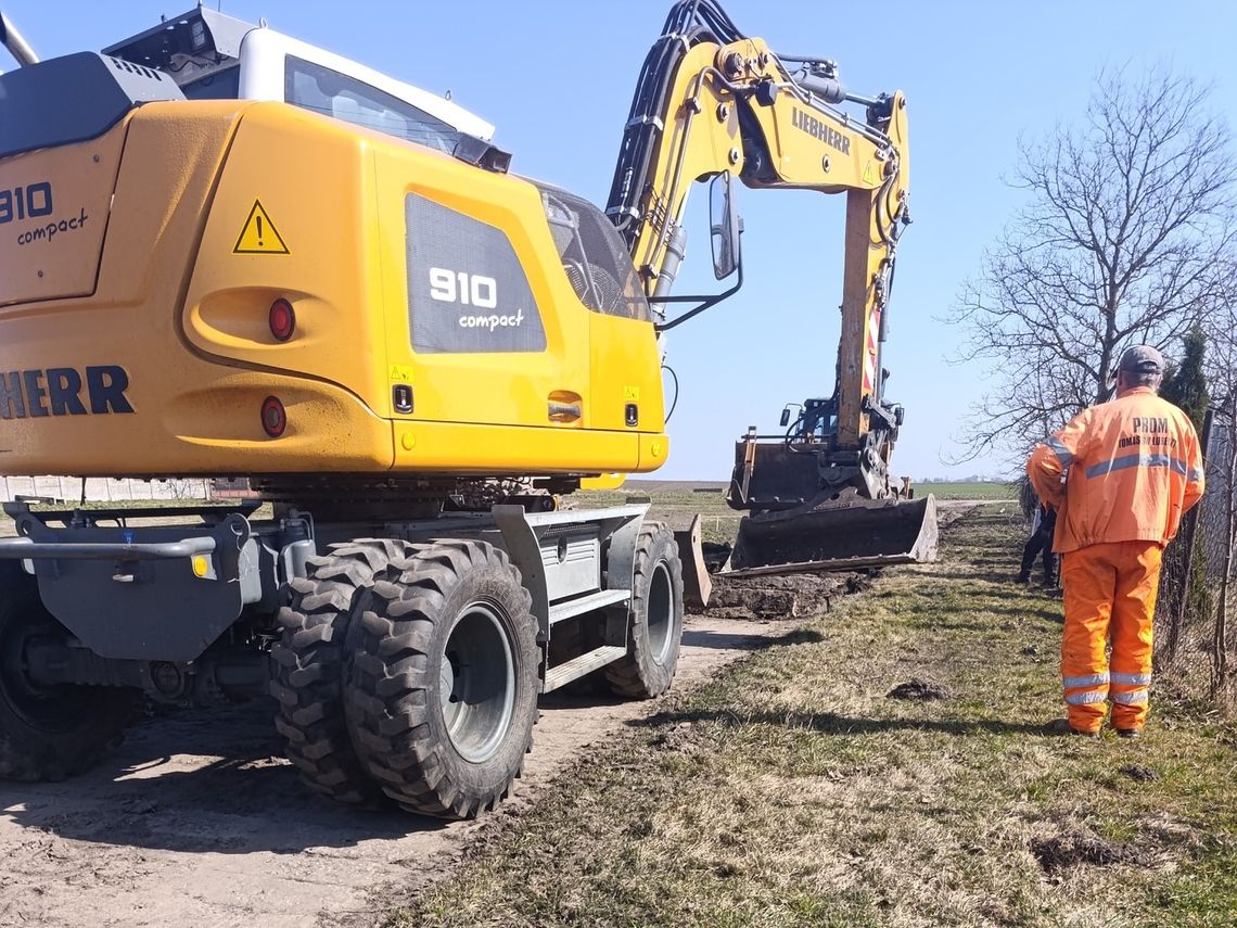 Będą utrudnienia, ale i lepsze drogi. Prace w gminie Ulhówek już rozpoczęte Prace drogowe w Krzewicy i Wasylowie już trwają.