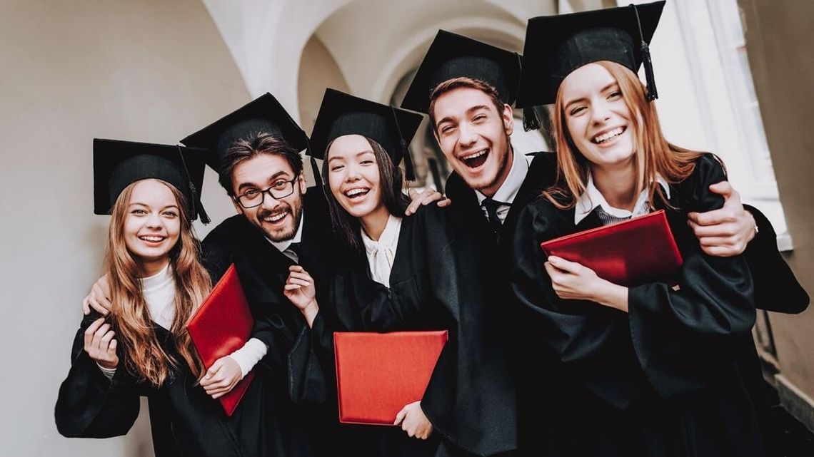 Będzie trzeba zapłacić, ale szef pozna prawdziwe wykształcenie pracownika