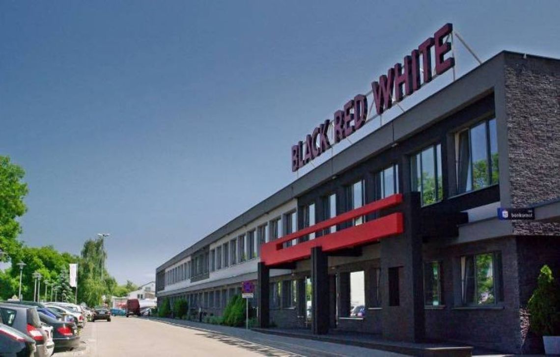 Austriacka firma XXXLutz Group przejmuje pozostałe 50 proc. udziałów Grupy Black Red White. Ma to przynieść korzyści firmie, pracownikom i klientom.