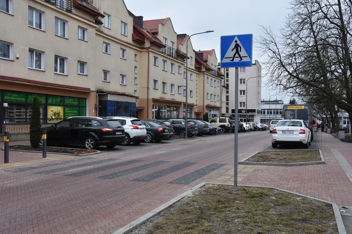 Biłgoraj: Kłopotliwe parkowanie. Przedsiębiorcy piszą petycję Biłgoraj: Kłopotliwe parkowanie. Przedsiębiorcy piszą petycję