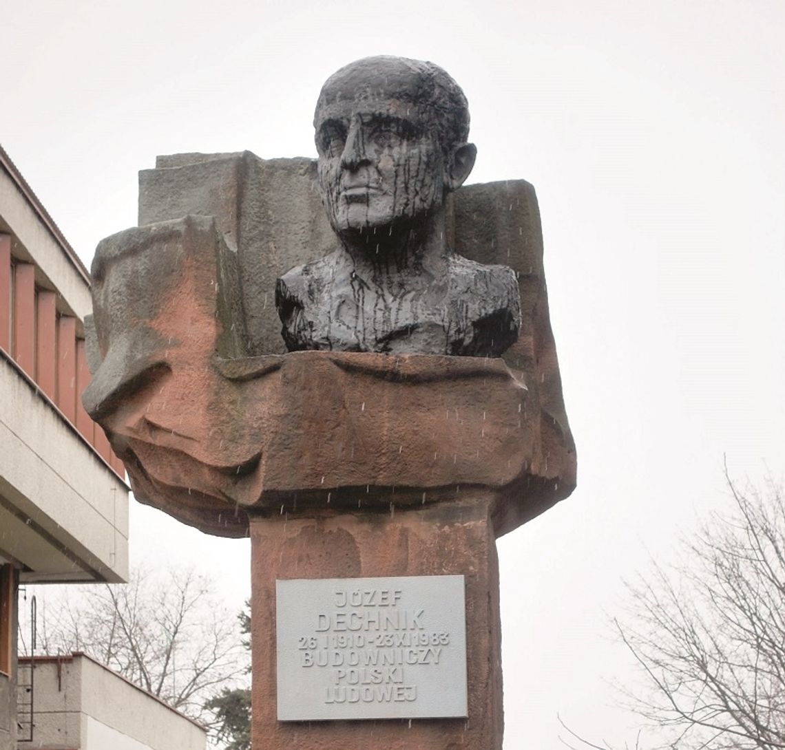 Biłgoraj: Pomnik Dechnika zostaje czy znika?
