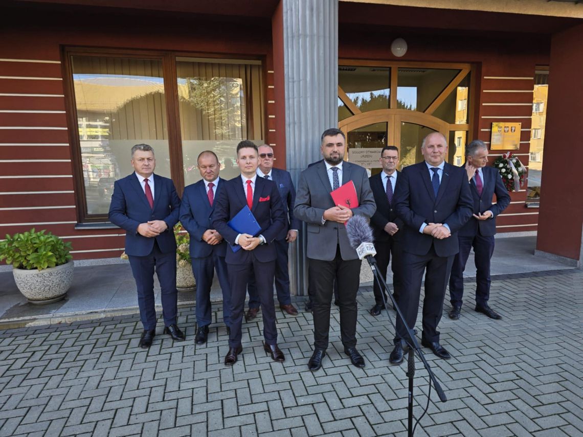 Biłgoraj: Samorządowcy przeciw staroście [ZDJĘCIA]