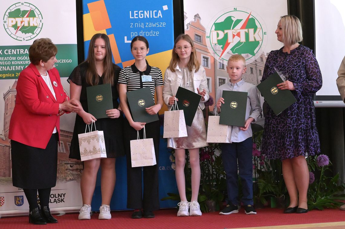 Biłgoraj: Uczniowie „Jedynki” laureatami konkursu „Poznajemy Ojcowiznę”