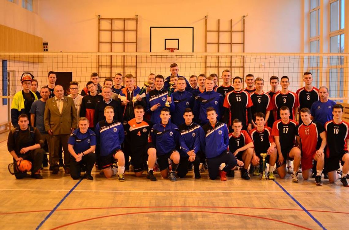 Biłgoraj: XVIII Międzypowiatowy Turniej Piłki Siatkowej Chłopców o Puchar UKS „Leśnik” (WYNIKI)