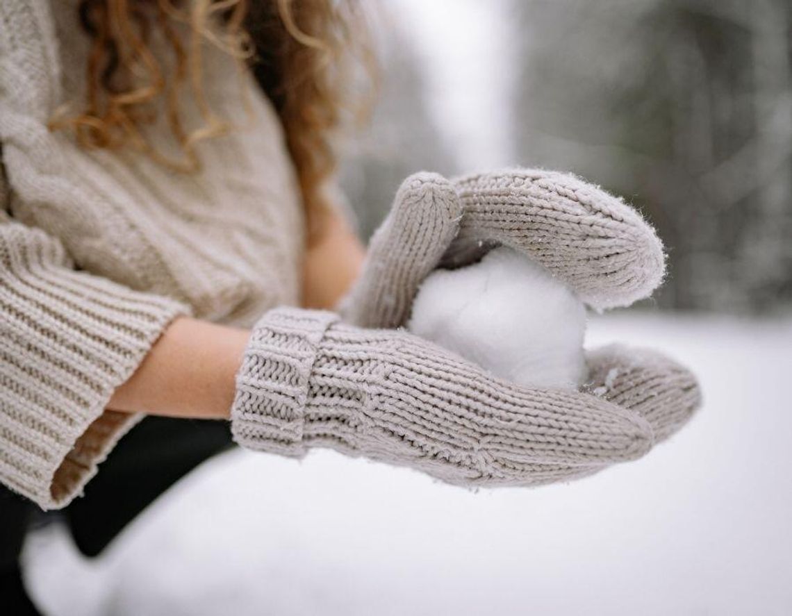 Całodobowy mróz i śnieg? IMGW pokazuje scenariusze na zimę Według najnowszej prognozy IMGW średnia temperatura w listopadzie ma być powyżej normy wieloletniej w całej Polsce.