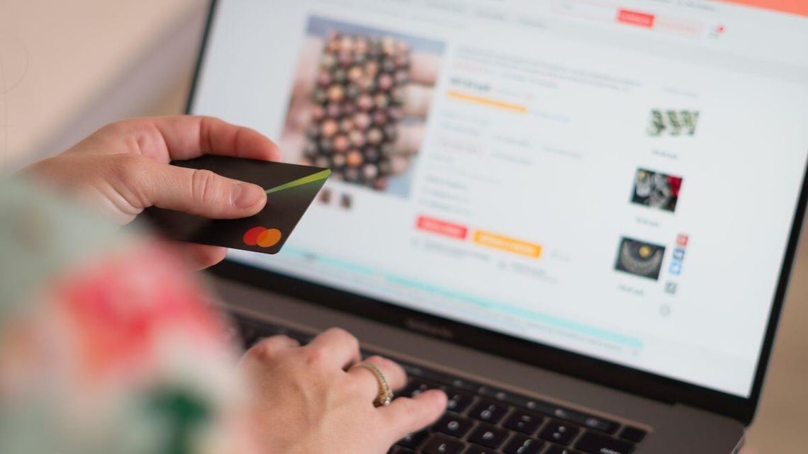 Chińskie platformy zakupowe szturmują polską sieć.