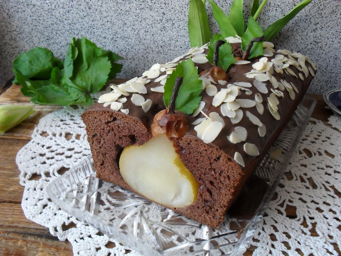 Ciasto kakaowe z gruszkami, przepis Urszuli Świecy z Hrubieszowa