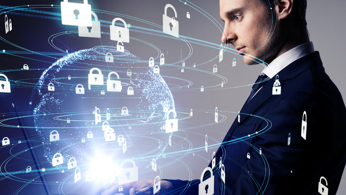 Polska przeznaczy rekordowy miliard euro na cyberobronę. To reakcja na nasilone ataki z Rosji wymierzone w szpitale i sieci wodociągowe.