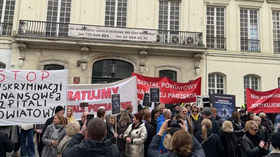 Poprzedni protest szpitali powiatowych odbył się 3 marca przed Ministerstwem Zdrowia.