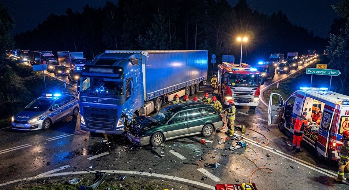 Czołowe zderzenie Seata i TIR-a na krajówce pod Tomaszowem! Czołowe zderzenie Seata i TIR-a na krajówce pod Tomaszowem!