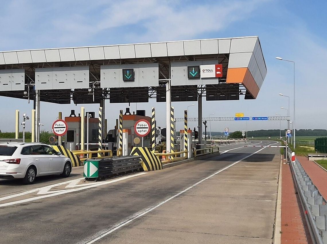 Dołhobyczów: 77 naruszeń e-TOLL w jednym autokarze. Ukraiński przewoźnik zapłaci ponad 115 tys. zł Dołhobyczów: 77 naruszeń e-TOLL w jednym autokarze. Ukraiński przewoźnik zapłaci ponad 115 tys. zł