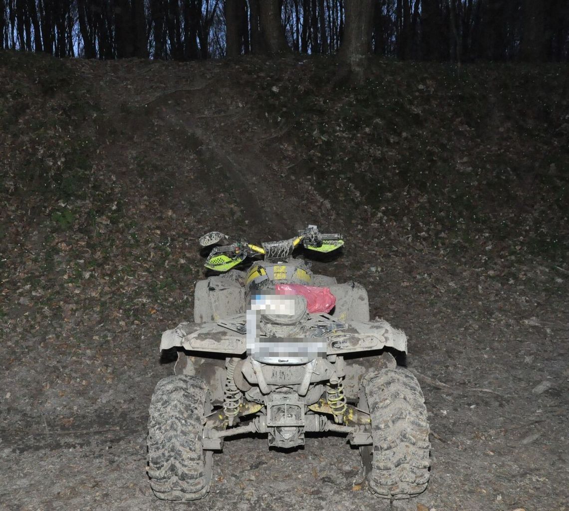 W lesie w Tarnawie-Kolonii podczas przejażdżki quadem doszło do wywrotki, a ciężki pojazd przygniótł 33-latka z gminy Wysokie.