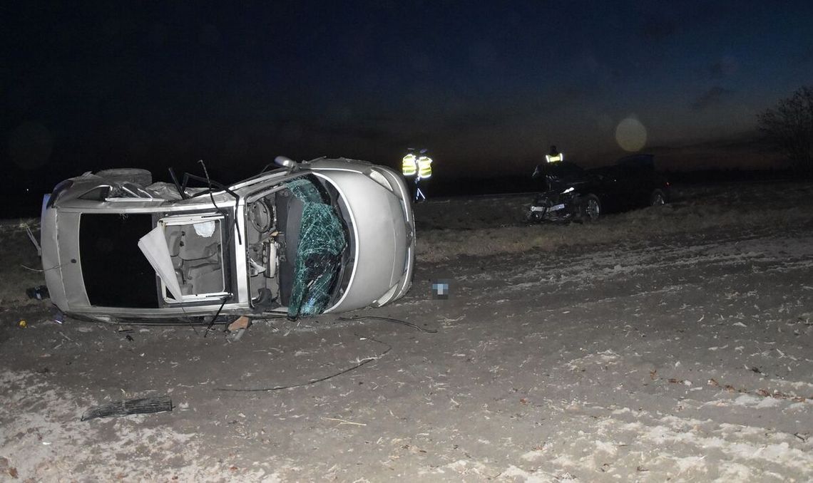 48-letni mężczyzna z ciężkimi obrażeniami ciała trafił pod opiekę lekarzy.