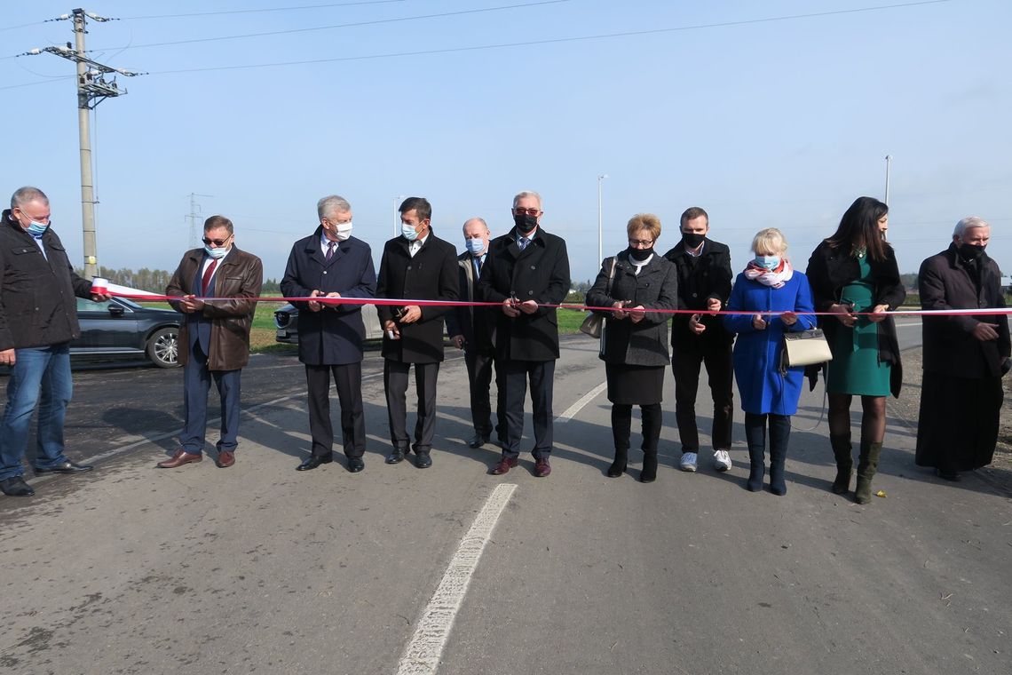 Droga oficjalnie otwarta. Nowy asfalt na ponad 7 kilometrach