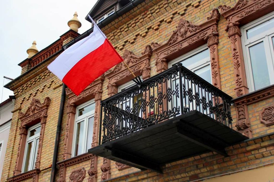 Dzień Flagi Rzeczypospolitej Polskiej został ustanowiony 20 lat temu.