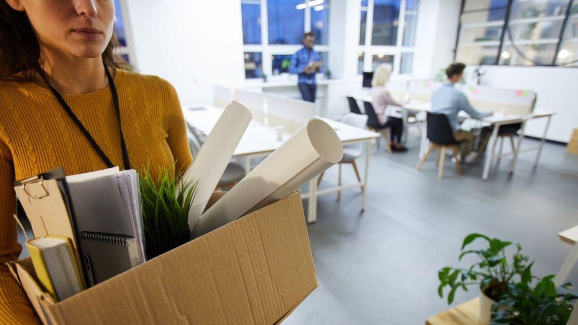 „W 2024 roku było najwięcej ogłoszonych i zrealizowanych zwolnień grupowych od wybuchu pandemii” – czytamy.