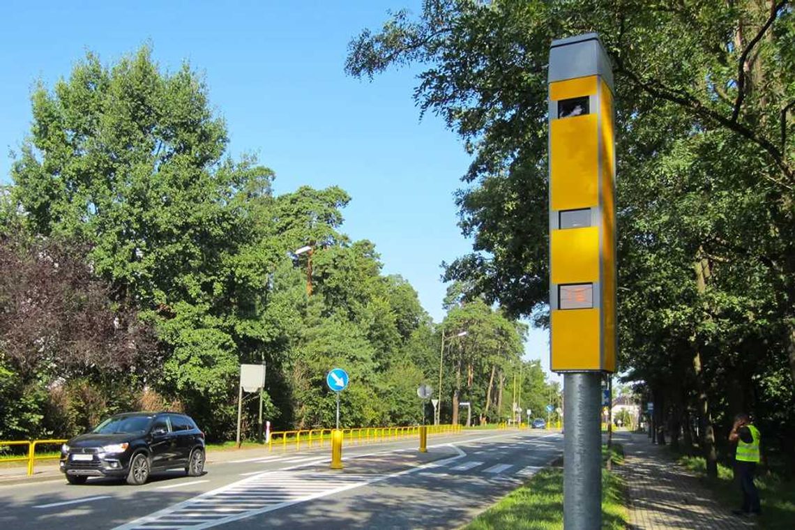 Ustawione przy drogach straszą tak bardzo, że zaledwie 0,5 proc. kierowców mijających te urządzenia dostaje mandaty.