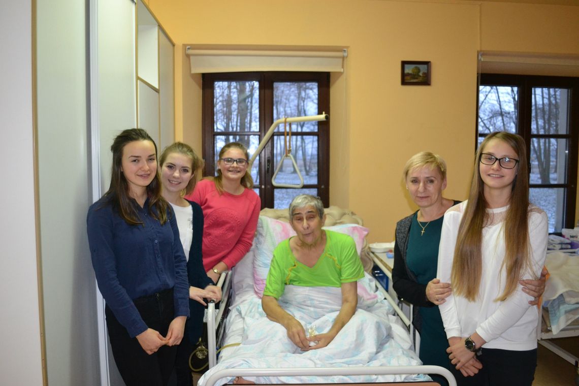 Gimnazjaliści ze Starego Zamościa wspierają Hospicjum Santa Galla w Łabuńkach