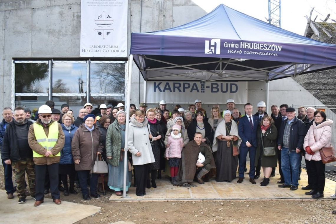 Zakończono pierwszy etap budowy Centrum Dziedzictwa Archeologicznego i Kulturowego w „Wiosce Gotów” w Masłomęczu