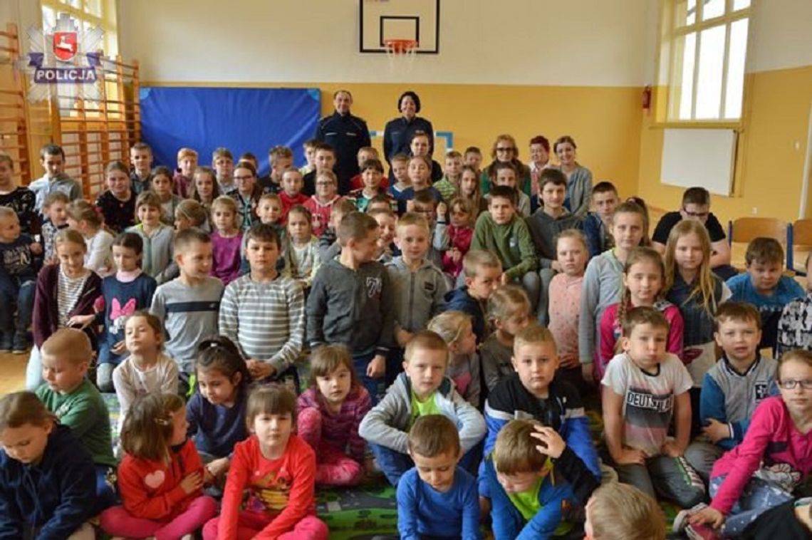 Gm. Hrubieszów: Policjanci odwiedzili uczniów z Czerniczyna