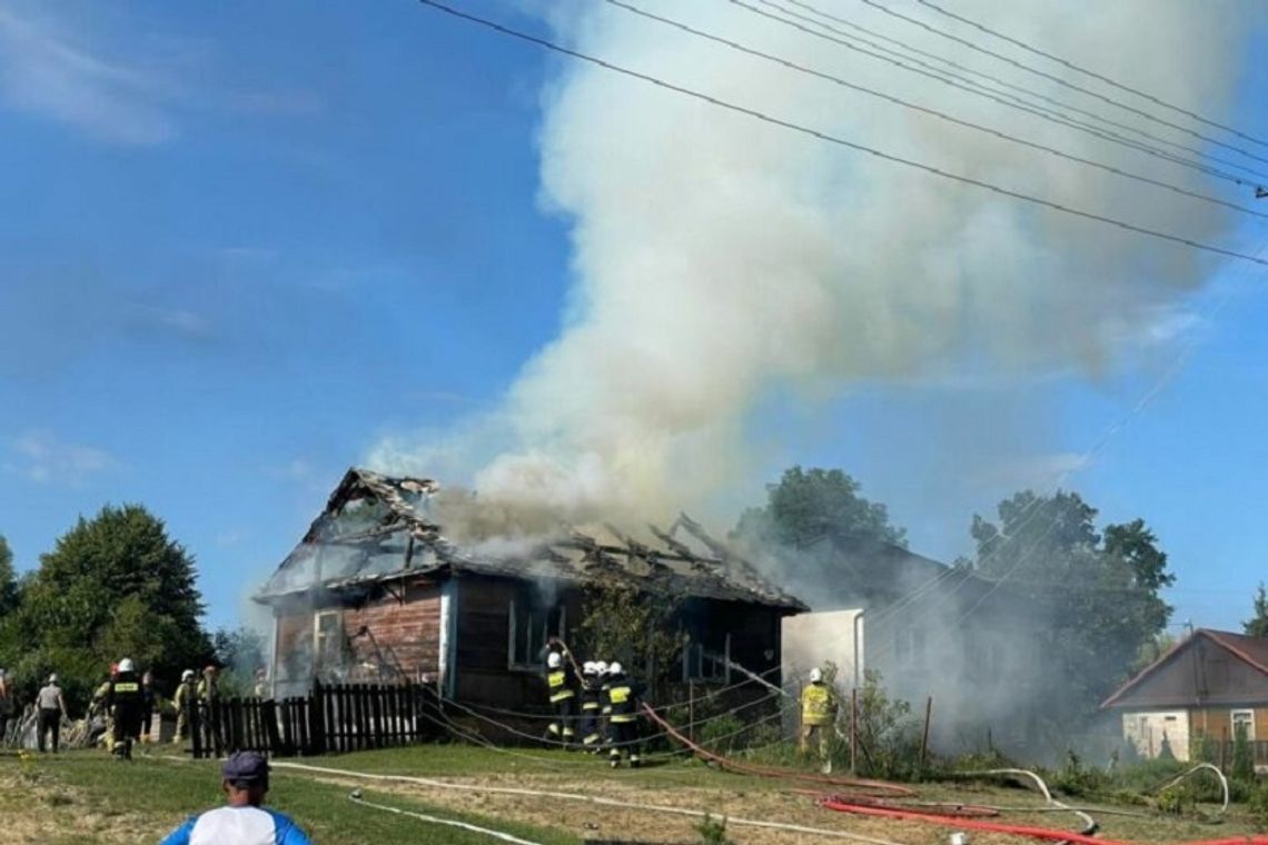 Gm. Krasnobród: Ogień strawił dom mieszkalny. Właścicielka jest bezpieczna
