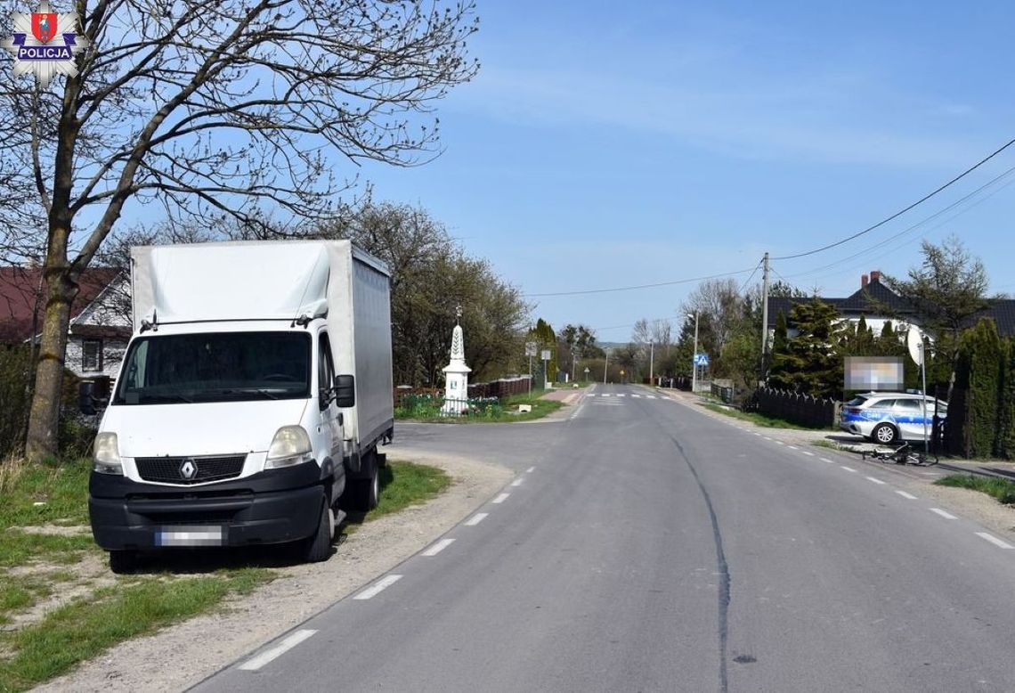 16-letnia rowerzystka w Ruszowie-Kolonii wjechała na skrzyżowanie, ignorując znak ustąp pierwszeństwa przejazdu i uderzyła w pojazd samochód.