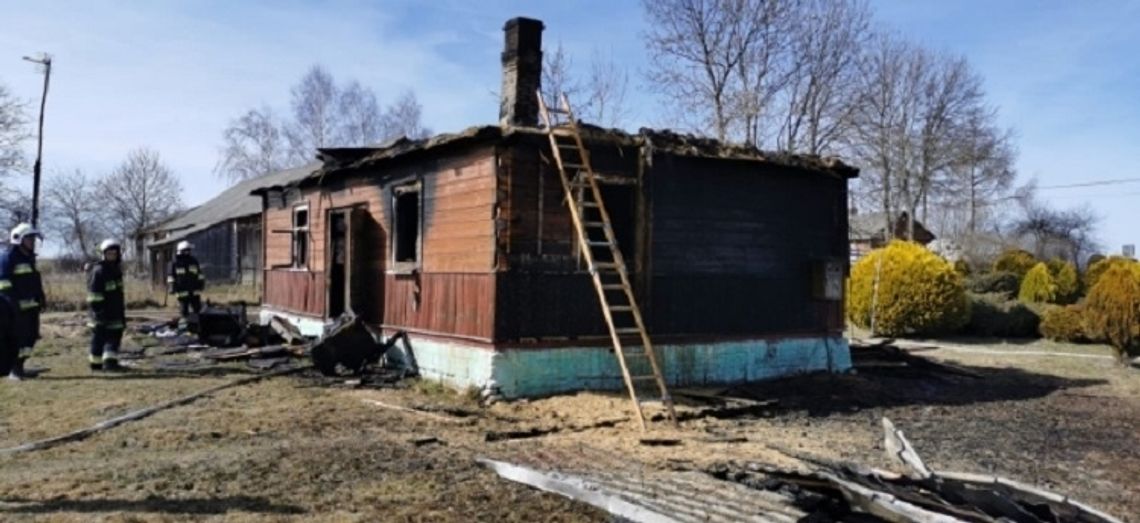 Gm. Radecznica: Spalił się dom w Zakłodziu