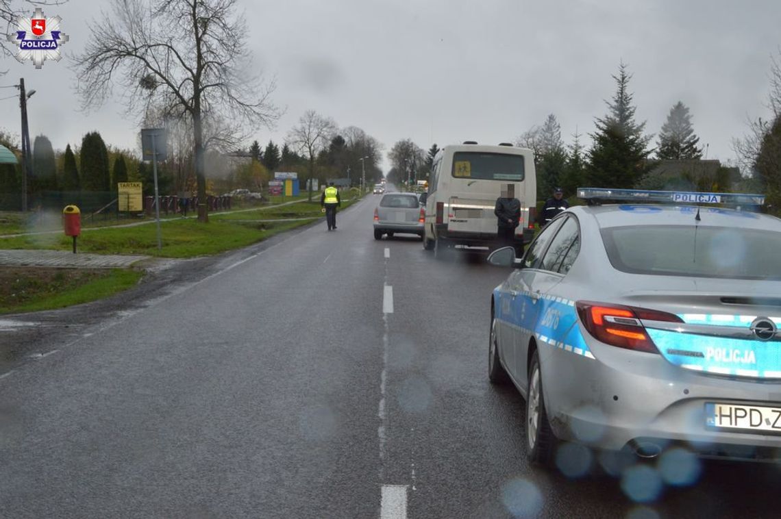 Gm. Sitno: Wypadek w Jarosławcu. Kierujący oplem potrącił 12-letnią dziewczynkę