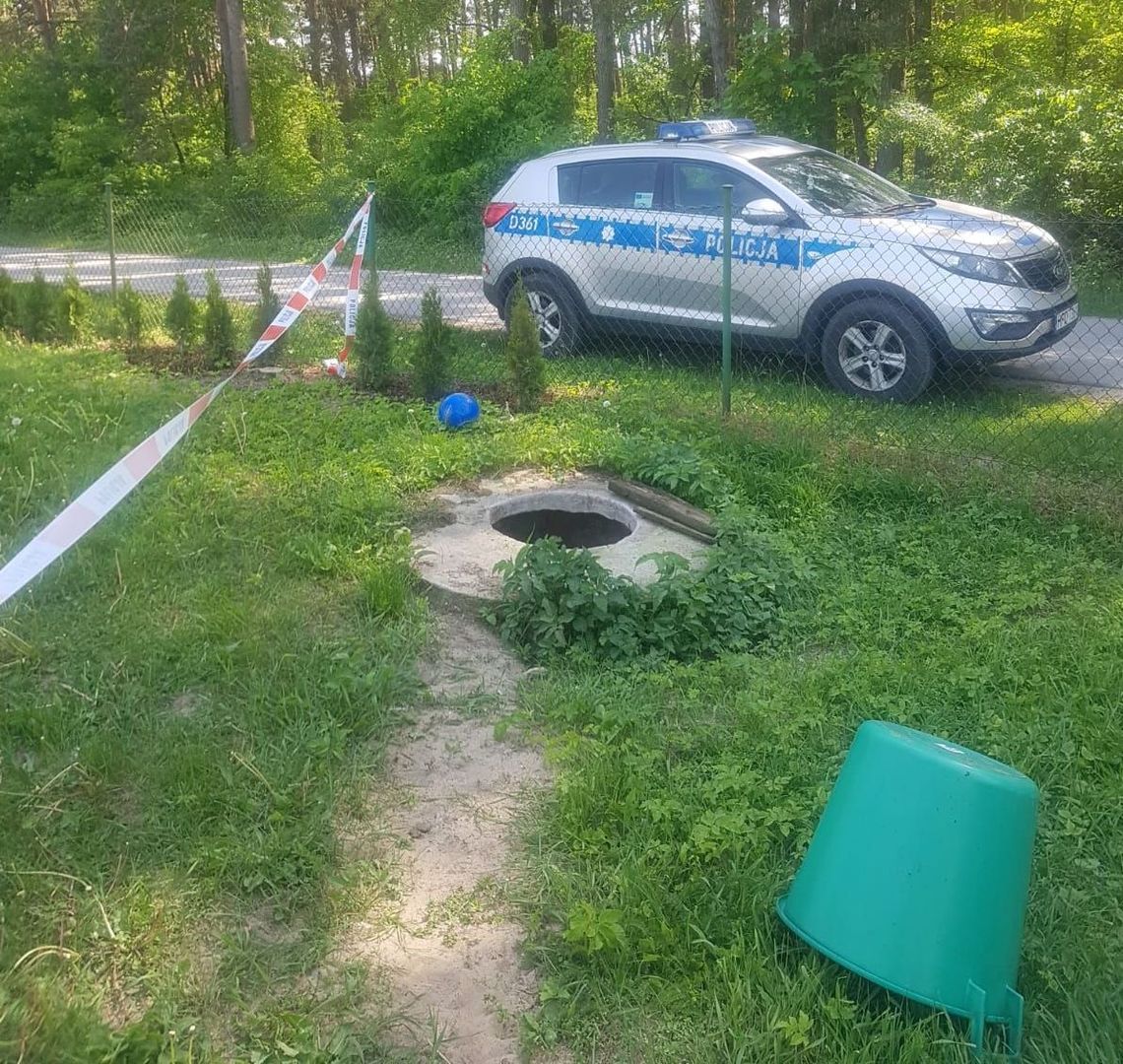 W gminie Susiec 2-latek wpadł do przydomowego zbiornika z szambem.