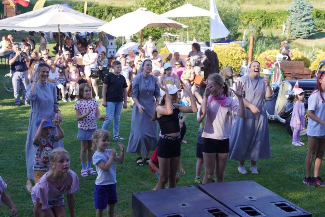 Dzięki zaangażowaniu wielu ludzi podczas tegorocznego pikniku w Grodzie Posadów zebrano ponad 20 tys. zł, które trafią do misjonarek i misjonarzy w odległych zakątkach świata.