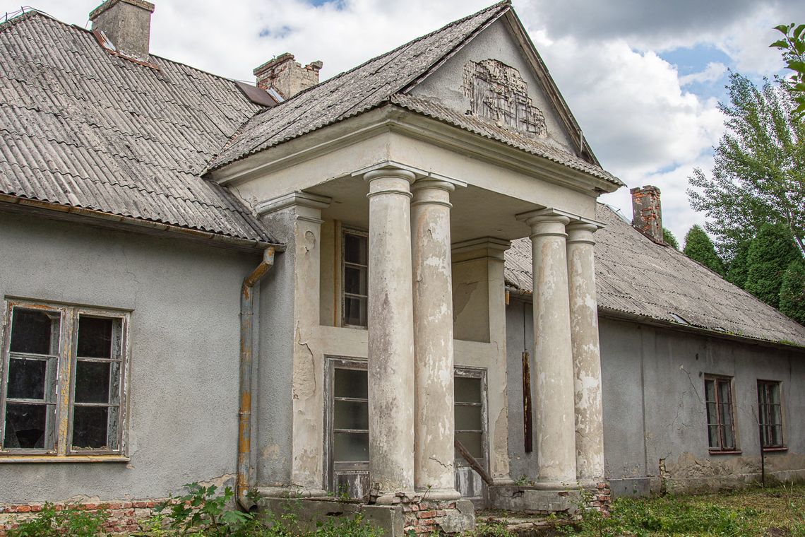 Jest szansa na uratowanie zabytkowego dworku w Panasówce.